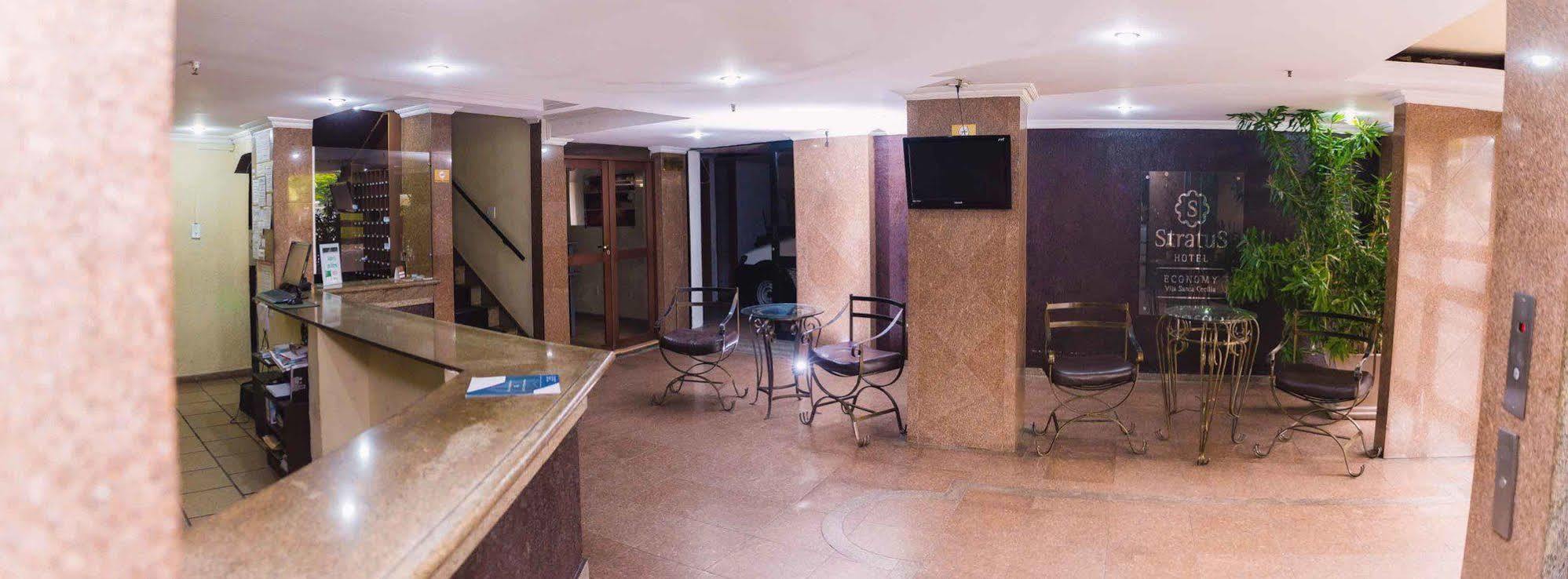Stratus Vila Hotel ヴォルタ・レドンダ エクステリア 写真